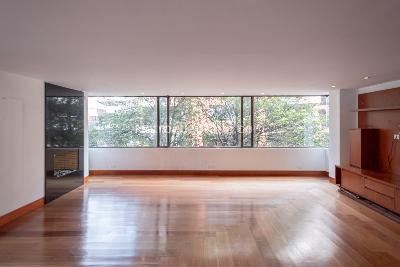 Apartamento de 2 alcobas en venta en La Cabrera, Bogotá, 169 m² · foto 3 de 20