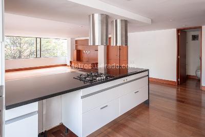 Apartamento de 2 alcobas en venta en La Cabrera, Bogotá, 169 m² · foto 8 de 20