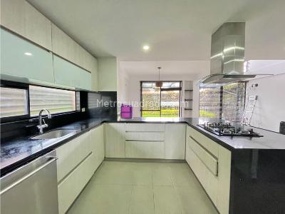 Casa de 3 alcobas en venta en Conjunto Vittare, Cajicá, 164 m² · foto 8 de 20