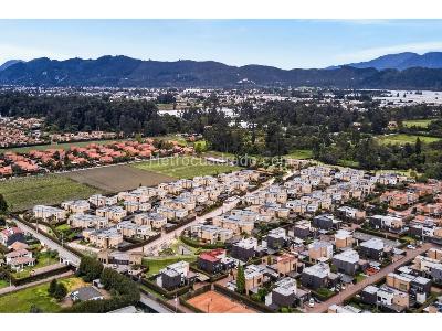 Casa de 3 alcobas en venta en Cajica, Cajicá, 175 m² · foto 2 de 20