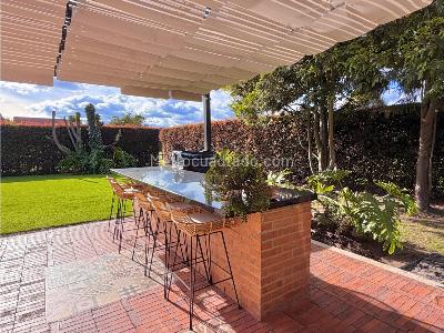 Casa de 4 alcobas en venta en Hacienda Fontanar, Chía, 302 m² · foto 2 de 20