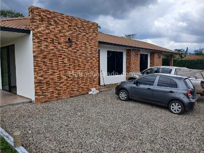 Casa de 4 alcobas en venta en Villavicencio, Villavicencio, 700 m² · foto 3 de 18