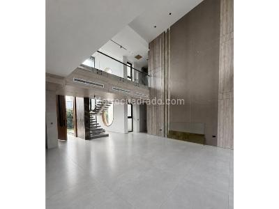 Casa de 4 alcobas en venta en Villavicencio, Villavicencio, 500 m² · foto 4 de 16