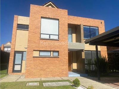 House for rent in Hacienda Fontanar, Chía