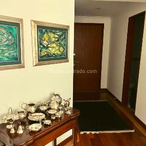 Apartamento de 3 alcobas en venta en Chico Reservado, Bogotá, 161 m² · foto 3 de 6