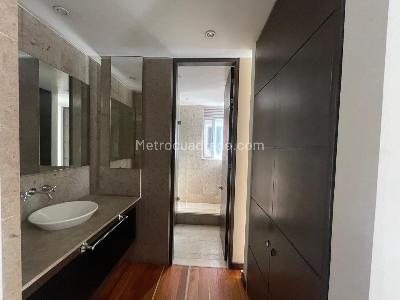 Apartamento en venta en Las Rosales, Bogotá · foto 3 de 20