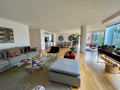 Apartamento de 3 alcobas en venta en Rosales Bella Vista, Bogotá, 246 m² · foto 12 de 13