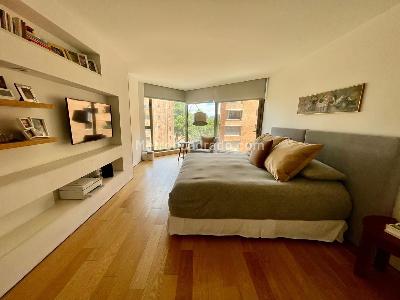 Apartamento de 3 alcobas en venta en Rosales Bella Vista, Bogotá, 246 m² · foto 2 de 13