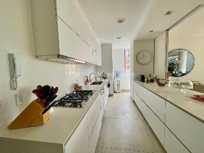 Apartamento de 3 alcobas en venta en Rosales Bella Vista, Bogotá, 246 m² · foto 4 de 13