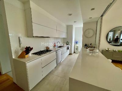 Apartamento de 3 alcobas en venta en Rosales Bella Vista, Bogotá, 246 m² · foto 5 de 13