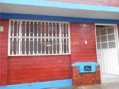 Casa de 3 alcobas en venta en Galicia, Soacha, 72 m² · foto 2 de 20