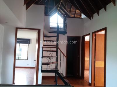 Casa de 5 alcobas en venta en Avenida Chilaco Rio Frio, Chía, 252 m² · foto 15 de 20