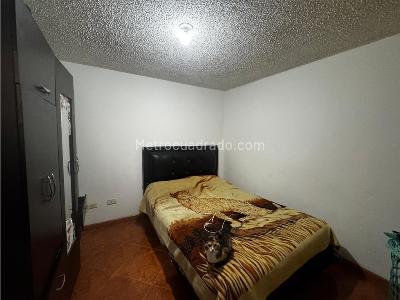 Casa de 5 alcobas en venta en Los Cerezos, Bogotá, 216 m² · foto 20 de 20
