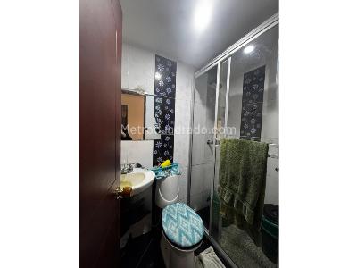 Casa de 5 alcobas en venta en Los Cerezos, Bogotá, 216 m² · foto 9 de 20