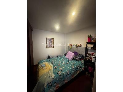 Casa de 5 alcobas en venta en Los Cerezos, Bogotá, 216 m² · foto 10 de 20