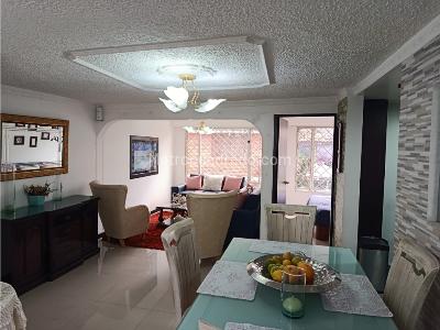 Casa de 2 alcobas en venta en Avenida Pradilla, Chía, 272 m² · foto 6 de 20