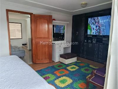 Casa de 2 alcobas en venta en Avenida Pradilla, Chía, 272 m² · foto 11 de 20