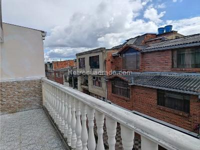 Casa de 2 alcobas en venta en Avenida Pradilla, Chía, 272 m² · foto 13 de 20