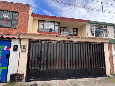 Casa de 4 alcobas en venta en Capellania, Bogotá, 170 m² · foto 2 de 20
