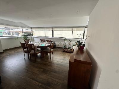 Apartamento de 4 alcobas en venta en Santa Barbara, Bogotá, 277 m² · foto 6 de 20