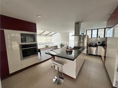 Apartamento de 4 alcobas en venta en Santa Barbara, Bogotá, 277 m² · foto 8 de 20