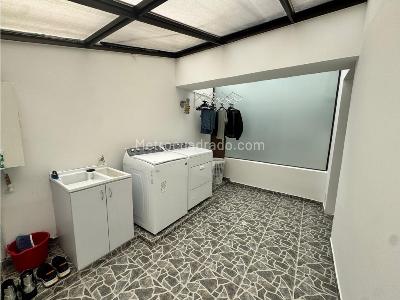 Apartamento de 4 alcobas en venta en Santa Barbara, Bogotá, 277 m² · foto 14 de 20