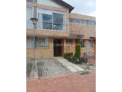 Casa de 3 alcobas en venta en Delicias, Chía, 143 m² · foto 2 de 20