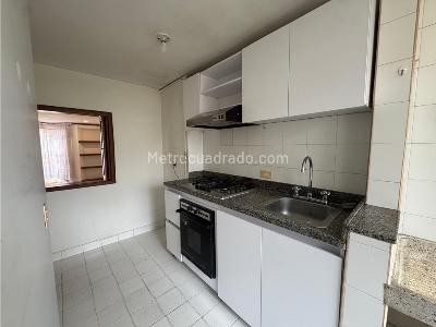 Apartamento de 2 alcobas en arriendo en Centro Comercial Santafe, Bogotá, 65 m² · foto 6 de 16