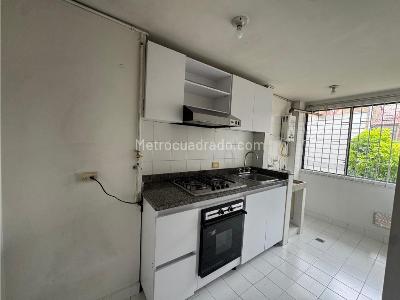Apartamento de 2 alcobas en arriendo en Centro Comercial Santafe, Bogotá, 65 m² · foto 7 de 16