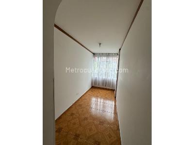 Apartamento de 2 alcobas en arriendo en Centro Comercial Santafe, Bogotá, 65 m² · foto 9 de 16