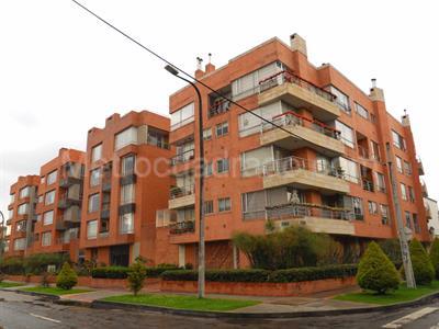 Apartamento en venta en Santa Barbara, Bogotá · foto 2 de 4
