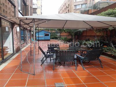 Apartamento de 3 alcobas en venta en La Carolina, Bogotá, 185 m² · foto 2 de 8