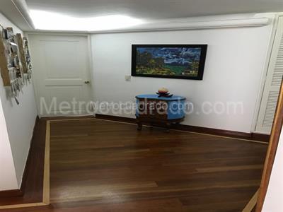 Apartamento en venta en La Carolina, Bogotá · foto 6 de 9