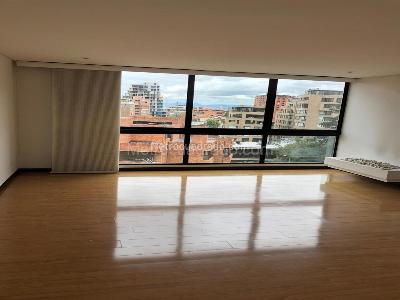 Apartamento en venta en Los Rosales, Bogotá · foto 2 de 15