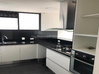Apartamento en venta en Los Rosales, Bogotá · foto 3 de 15