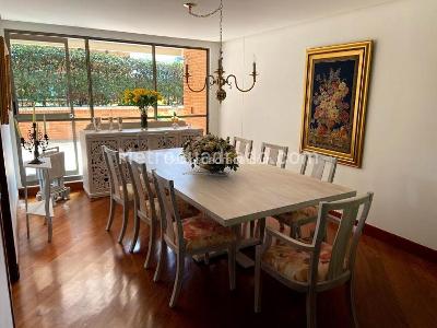 Apartamento en venta en Santa Barbara, Bogotá · foto 2 de 5