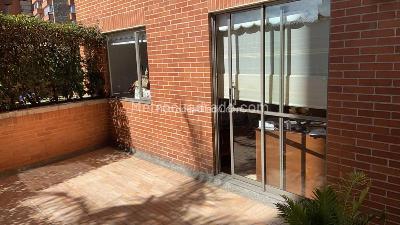 Apartamento en venta en Santa Barbara, Bogotá · foto 3 de 5