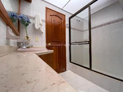 Apartamento en venta en Santa Barbara, Bogotá · foto 11 de 14
