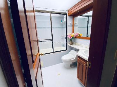 Apartamento en venta en Santa Barbara, Bogotá · foto 2 de 14
