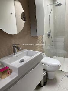 Apartamento de 3 alcobas en venta en Chico, Bogotá, 148 m² · foto 3 de 10