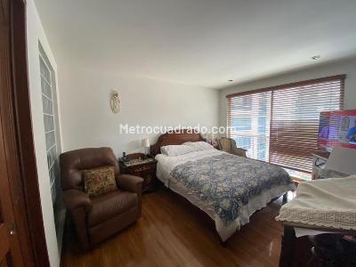 Apartamento de 3 alcobas en venta en Chico, Bogotá, 148 m² · foto 6 de 10