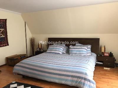 Apartamento de 5 alcobas en venta en Santa Barbara, Bogotá, 196 m² · foto 9 de 16