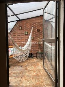 Apartamento de 5 alcobas en venta en Santa Barbara, Bogotá, 196 m² · foto 4 de 16