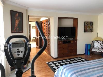 Apartamento de 5 alcobas en venta en Santa Barbara, Bogotá, 196 m² · foto 8 de 16