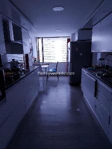 Apartamento de 3 alcobas en venta en Chico Santa Barbara, Bogotá, 168 m² · foto 10 de 11