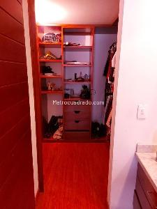 Apartamento de 3 alcobas en venta en Chico Santa Barbara, Bogotá, 168 m² · foto 2 de 11