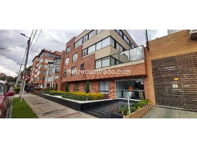 Apartamento de 3 alcobas en venta en Chico Navarra, Bogotá, 140 m² · foto 3 de 5
