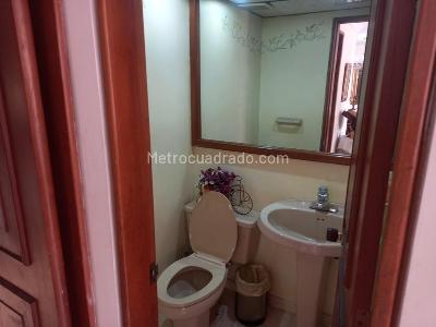Apartamento de 4 alcobas en venta en Santa Paula, Bogotá, 187 m² · foto 2 de 11