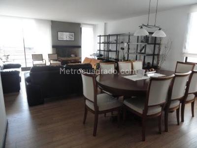 Apartamento de 3 alcobas en venta en Chico Navarra, Bogotá, 187 m² · foto 5 de 17