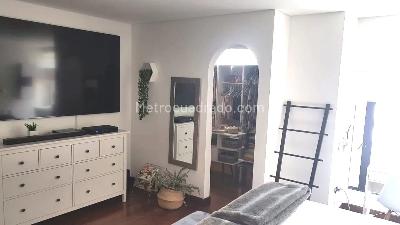 Apartamento de 3 alcobas en venta en El Retiro, Bogotá, 191 m² · foto 7 de 14